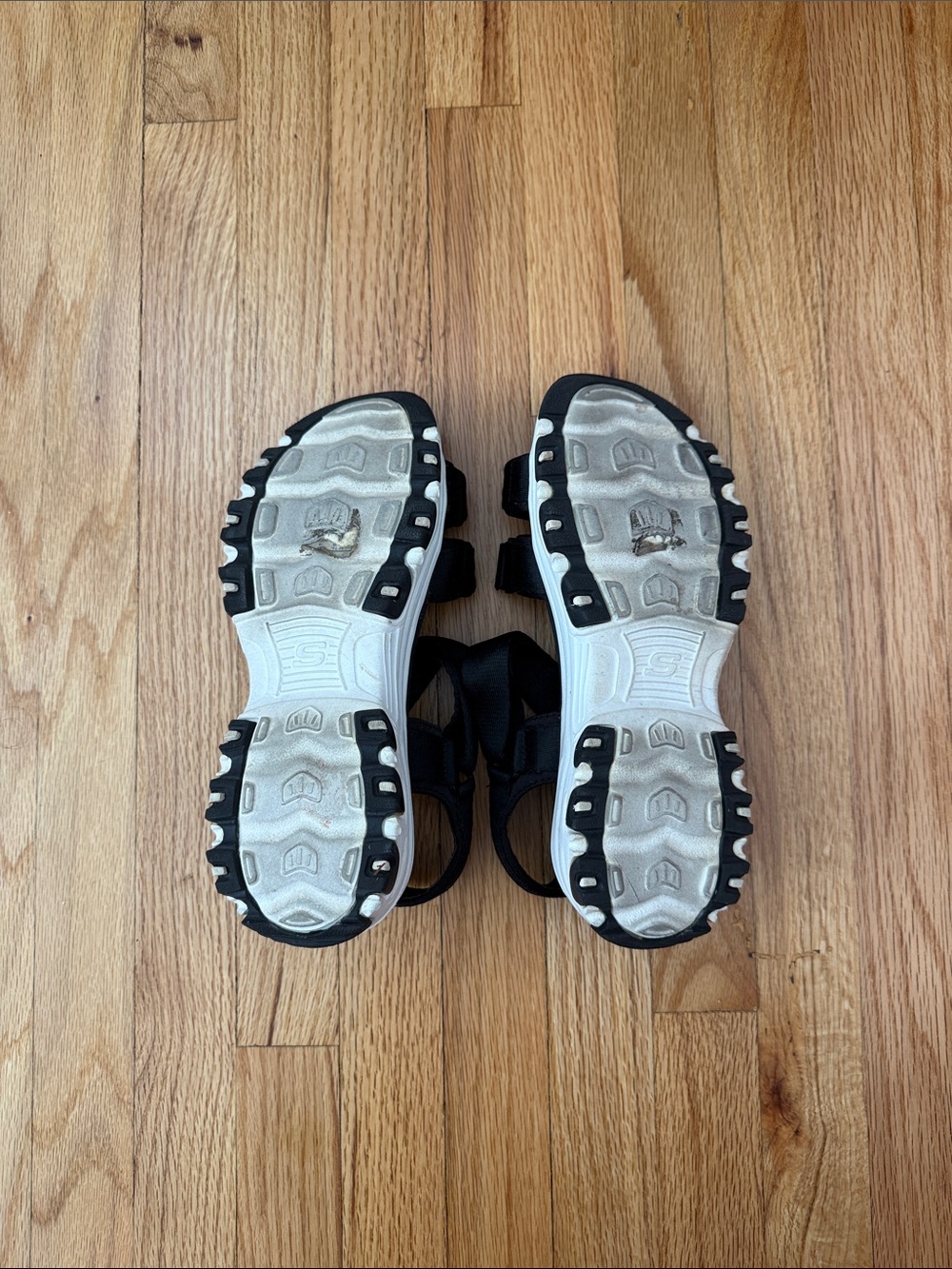 Skechers D’Lites Sandal - Picture 4 of 5